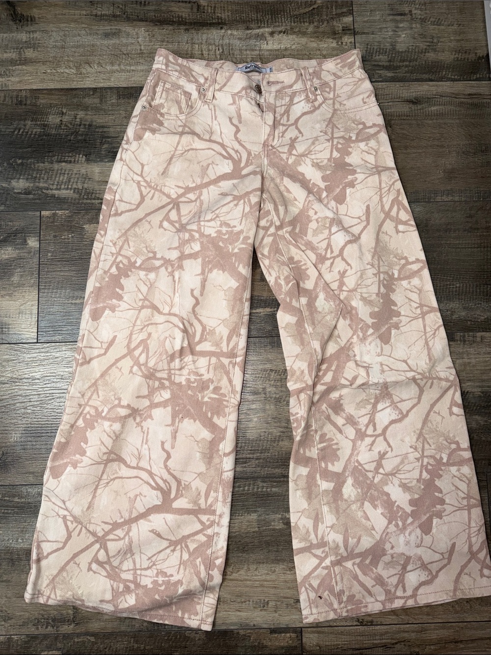 Low -Rise camo Pink Patterned Wide-Leg Jeans